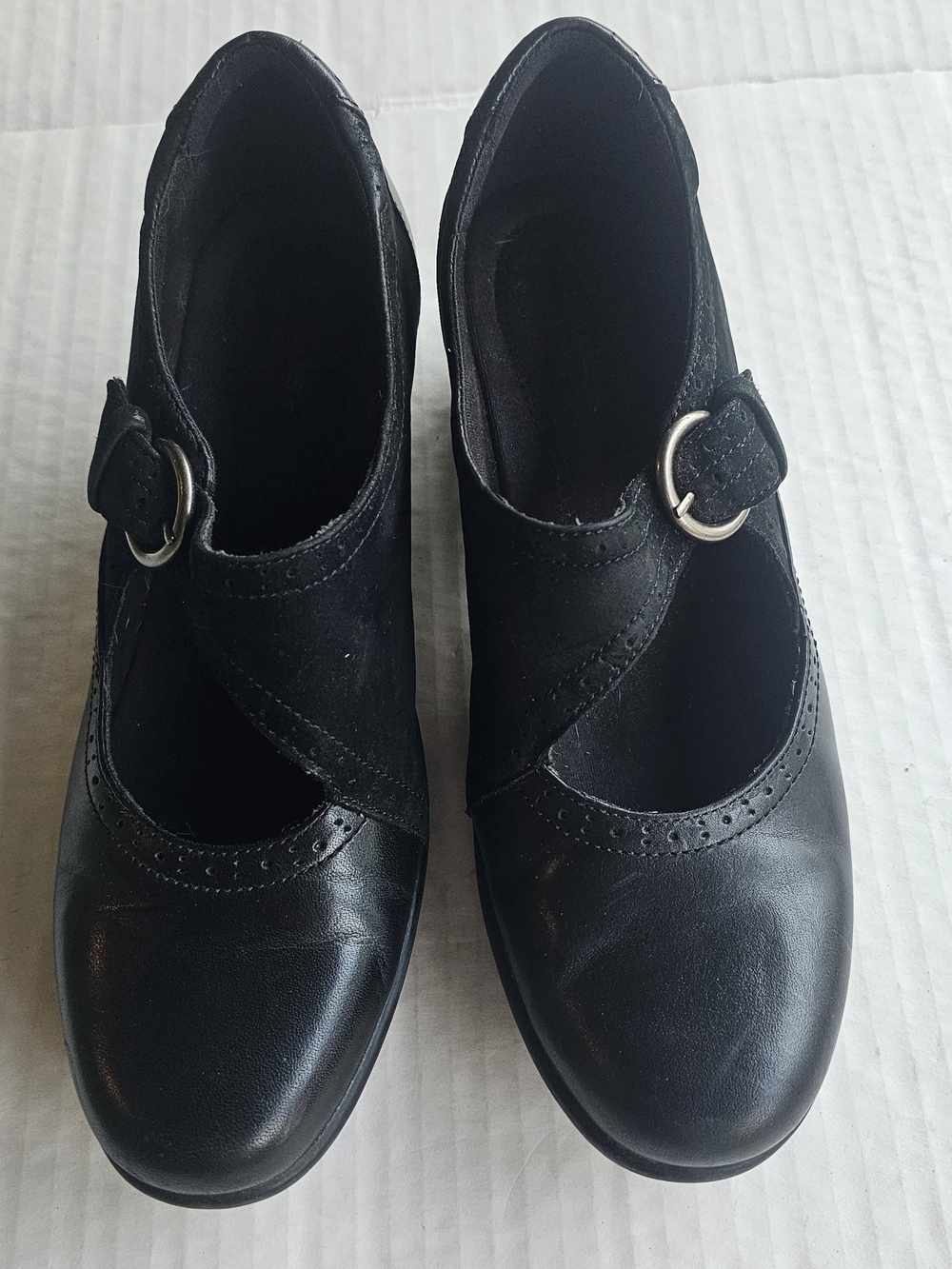 Clarks Black Mary Jane Buckle Heels 9.5